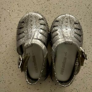Cutest glitter jelly sandals. Excellent condition. Silver color